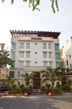 Oyo Premium Pitampura Hotel Nowe Delhi Zewnętrze zdjęcie